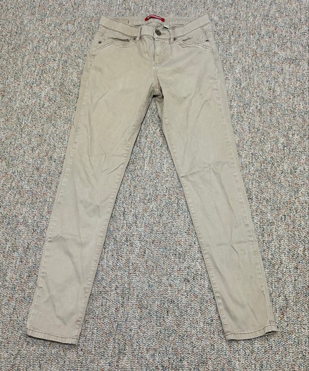 Unionbay Juniors Beige/Tan Skinny Pants Size 7